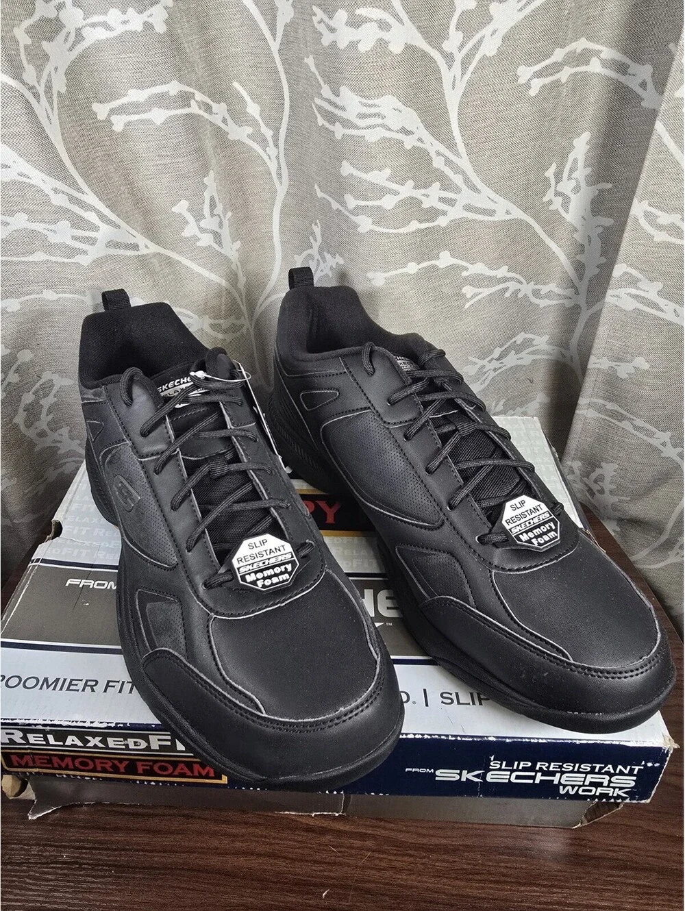 Skechers size 15
